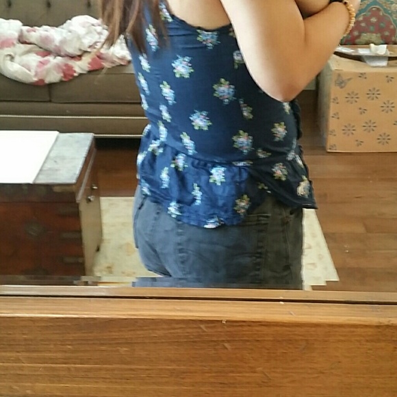 Abercrombie Floral Tank - Picture 2 of 8